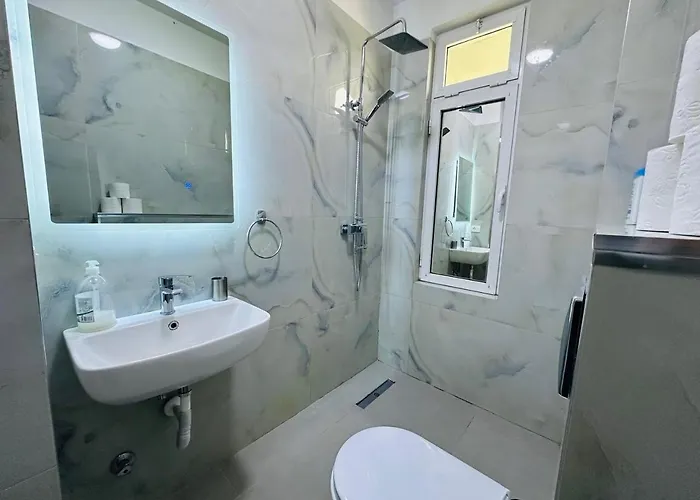 Sela Rent- & Optional Car Hire Mini-hôtel Tirana