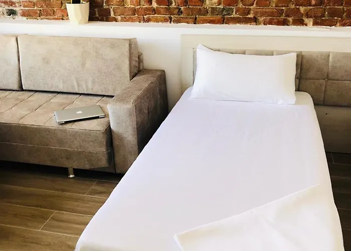 Sela Rent- & Optional Car Hire