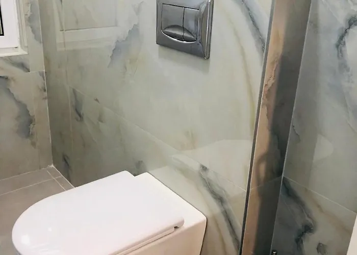 Sela Rent- & Optional Car Hire * Tirana